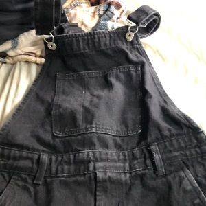 Overall shorts